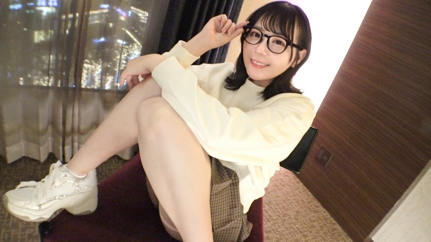 SIRO-5709 光看就治愈!温柔少女,却是个每周自慰5次的疯狂女人-竹内沙金娜